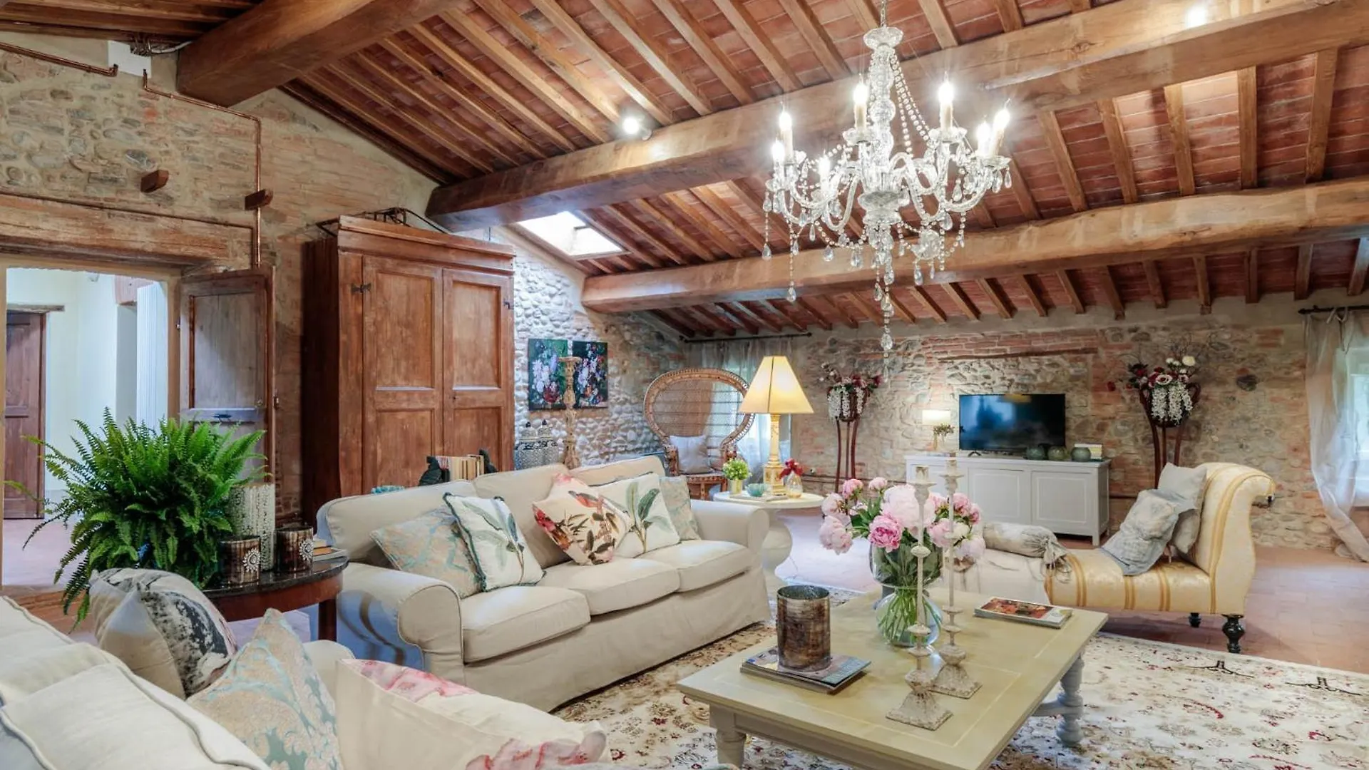 Villa Hugo, Understated Luxury 5 Bedrooms Villa Lucca