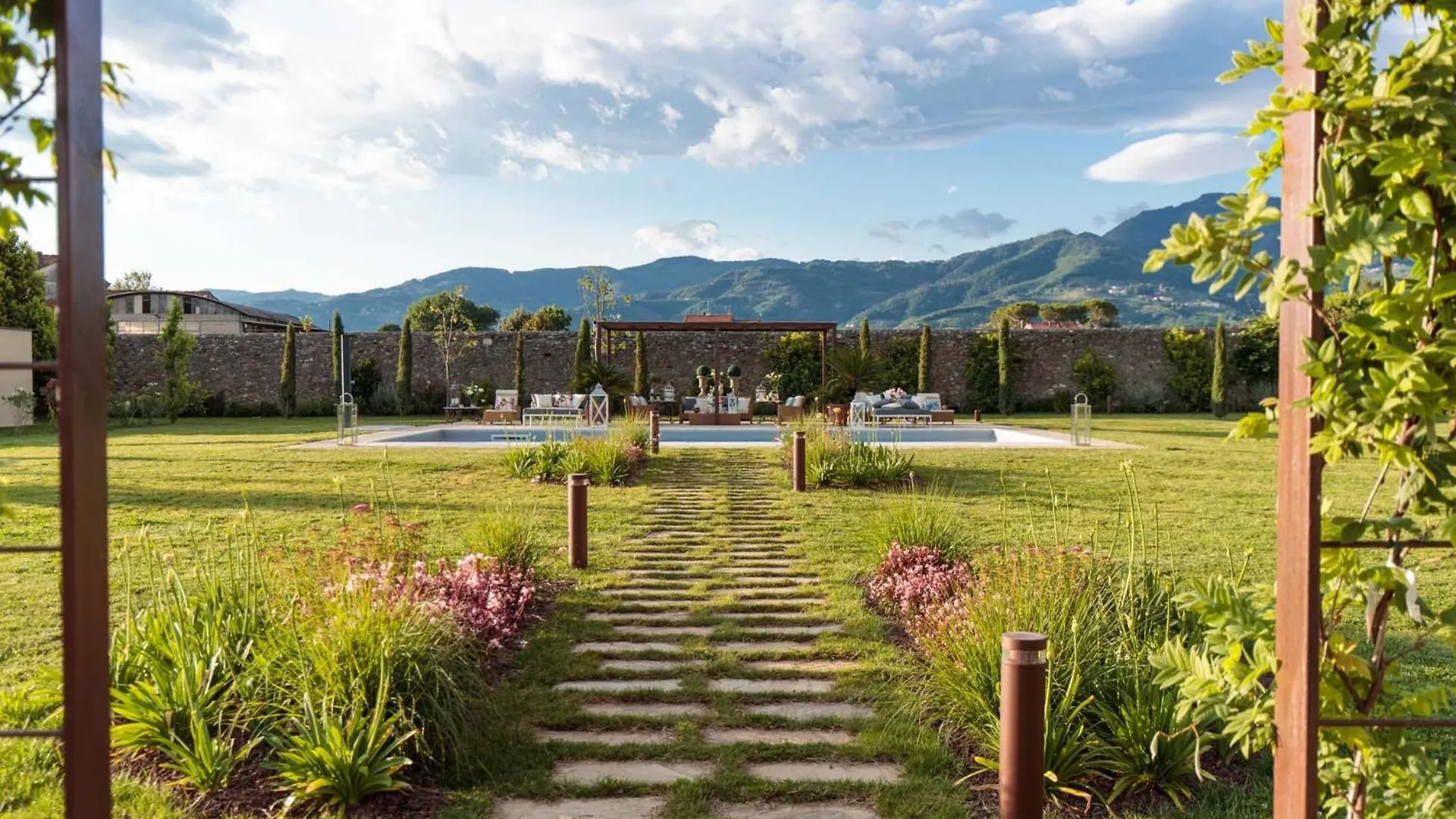 Villa Hugo, Understated Luxury 5 Bedrooms Villa Lucca 0*,